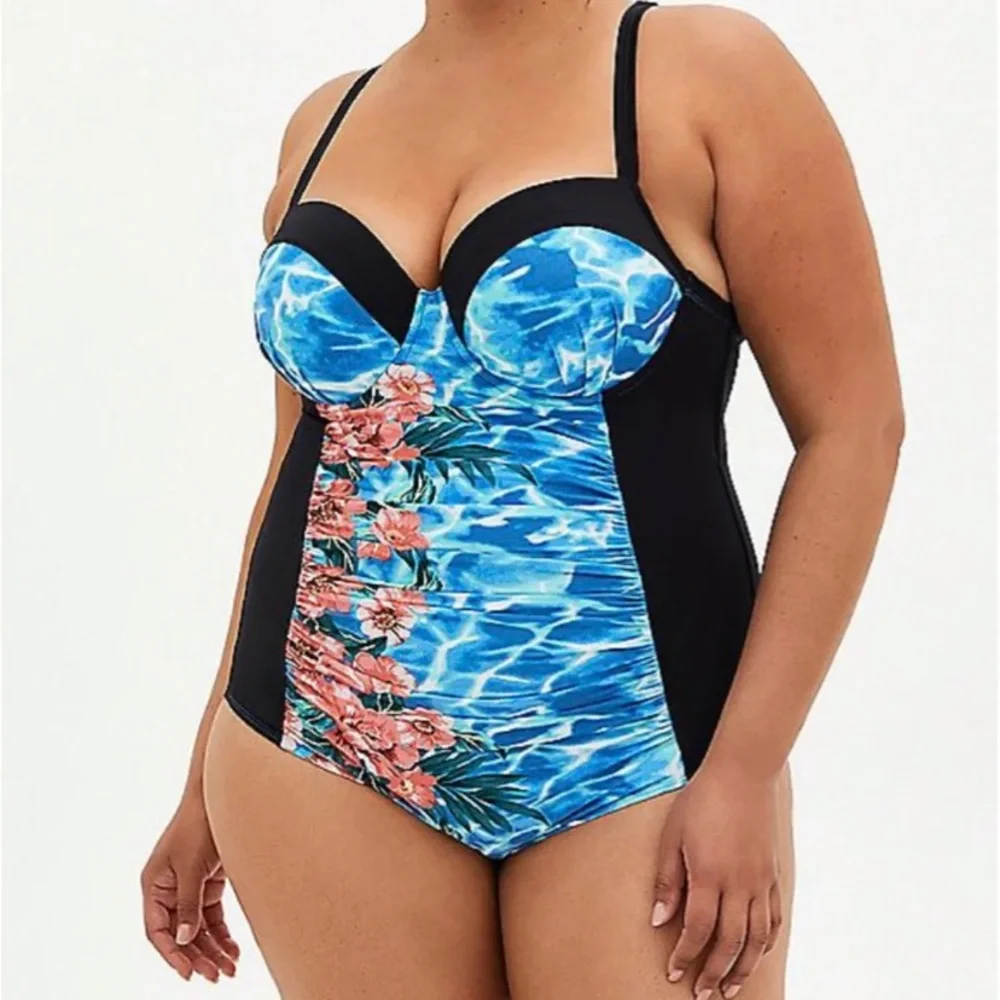 Swimsuit - Picture 2 of 4